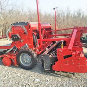 驅(qū)動(dòng)耙播種機(jī)